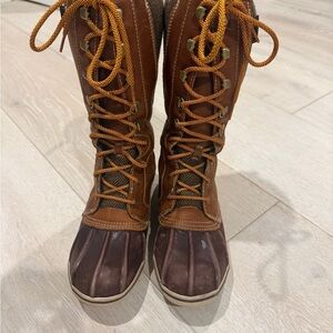 L.L. Bean Brown and Tan Lace-Up Winter Boots